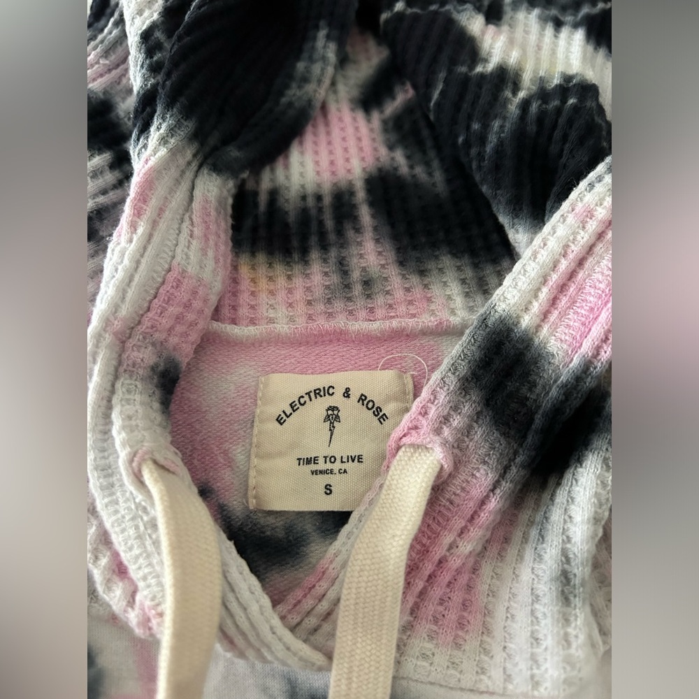 Electric & Rose barely used size S sweatshirt